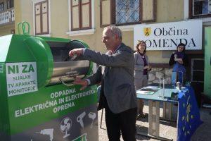 Nova možnost oddaje starih malih aparatov in odpadnih baterij8